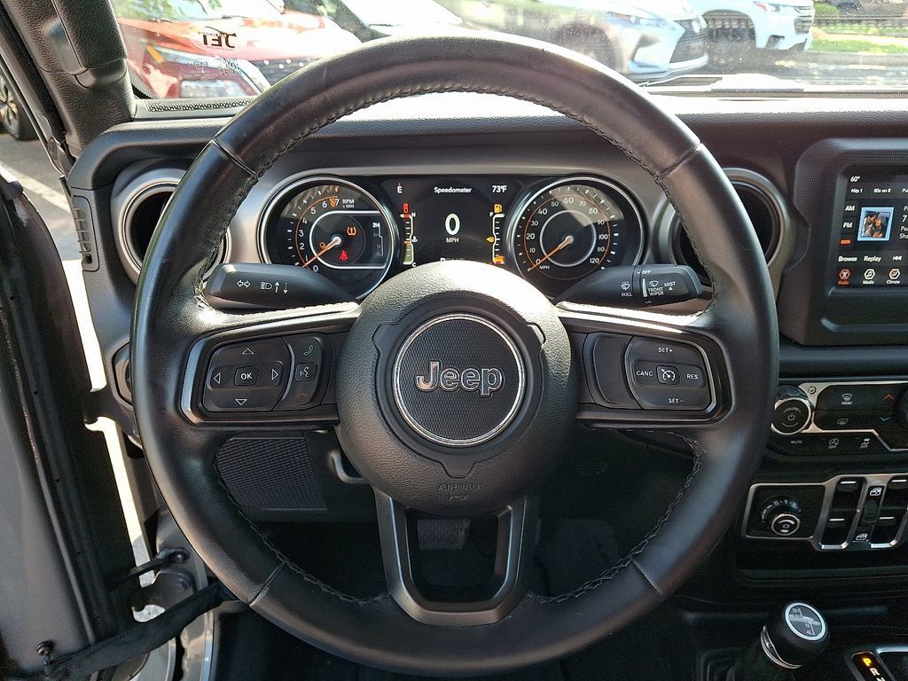 Used 2021 Jeep Gladiator Sport AWD/4WD image 18