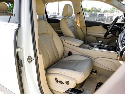 Used 2018 Audi Q7 3.0T Prestige image 40