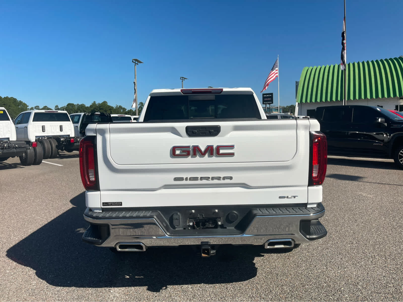Used 2024 GMC Sierra 1500 SLT w/ SLT Premium Package AWD/4WD image 6