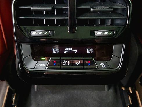 Used 2024 BMW iX xDrive50 w/ Premium Package AWD/4WD image 29