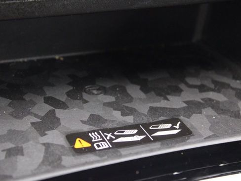 Used 2023 Chevrolet Colorado LT w/ LT Convenience Package II image 40