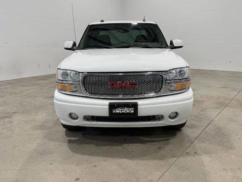 Used 2005 GMC Sierra 1500 Denali w/ Safe And Sound Package AWD/4WD image 3