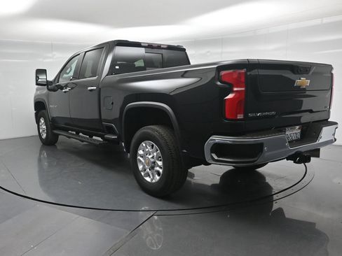 Used 2024 Chevrolet Silverado 2500 LTZ w/ LTZ Convenience Package AWD/4WD image 31