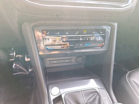 Certified 2023 Volkswagen Tiguan SE R-Line FWD image 17