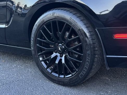 Used 2014 Ford Mustang GT image 17