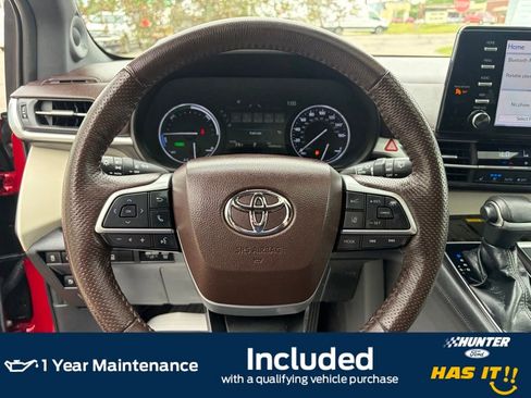 Used 2022 Toyota Sienna Platinum AWD/4WD image 8