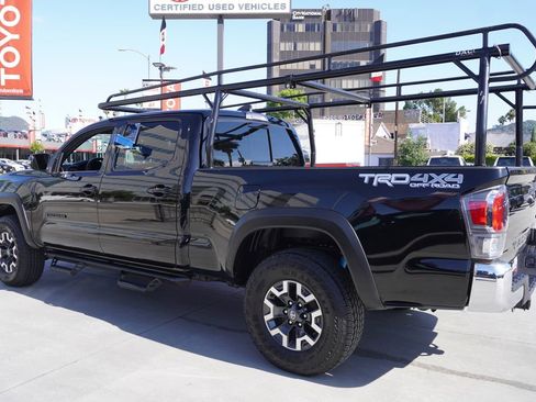 Certified 2023 Toyota Tacoma TRD Off-Road w/ Black Out Package (TMS) AWD/4WD image 5