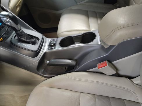 Used 2015 Ford Escape SE w/ Equipment Group 201A FWD image 26