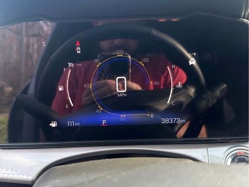 Used 2024 Chevrolet Trax LT w/ Driver Confidence Package image 8