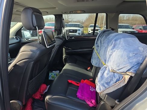 Used 2011 Mercedes-Benz GL 320 BlueTEC 4MATIC image 9