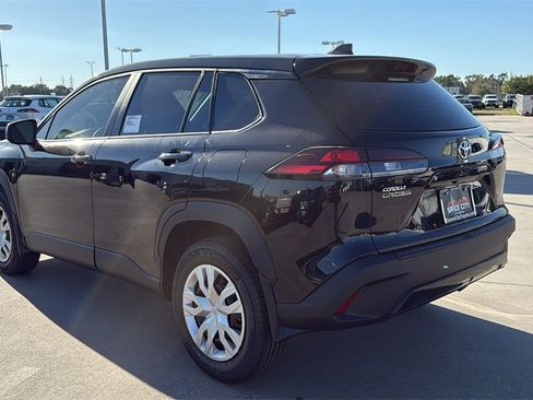 New 2026 Toyota Corolla Cross L image 5