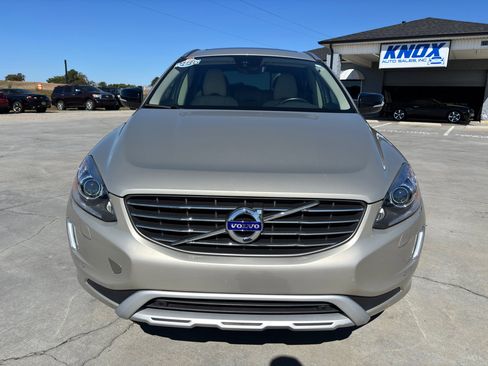 Used 2017 Volvo XC60 T6 Dynamic w/ Preferred Option Package image 9