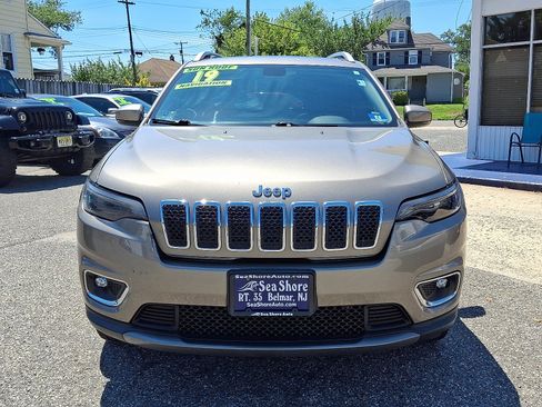 Used 2019 Jeep Cherokee Limited AWD/4WD image 2