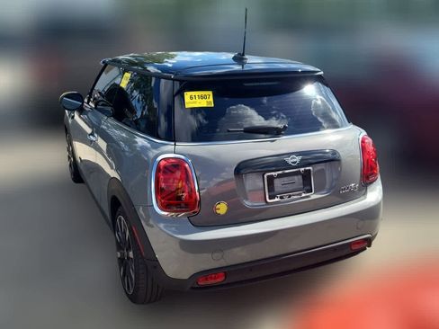 Used 2022 MINI Cooper SE image 4
