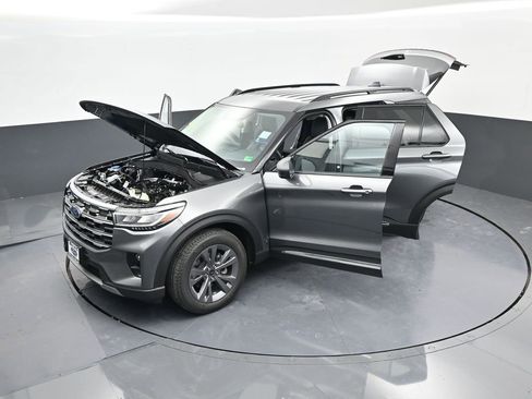 New 2025 Ford Explorer Active w/ Active Comfort Package image 56
