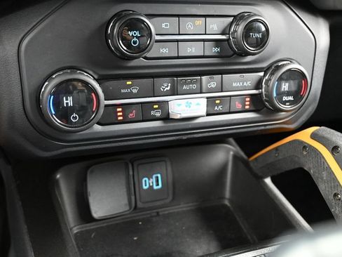 Used 2023 Ford Bronco Badlands AWD/4WD image 32