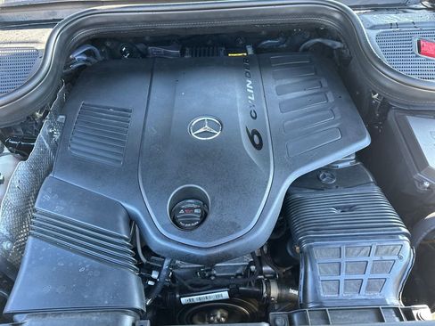 Used 2023 Mercedes-Benz GLS 450 4MATIC image 17