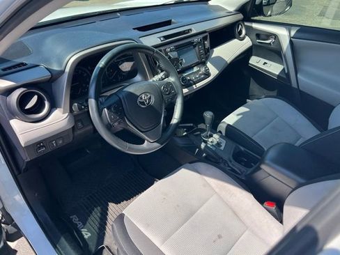 Used 2017 Toyota RAV4 XLE AWD/4WD image 15