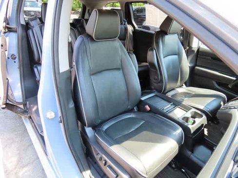 Used 2023 Honda Odyssey Elite image 18