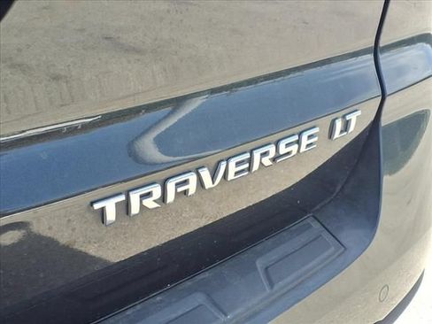 Used 2015 Chevrolet Traverse LT w/ Style and Technology Package FWD image 8