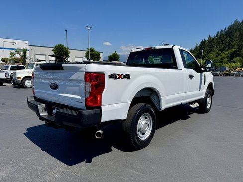 Used 2022 Ford F250 XL w/ Power Equipment Group AWD/4WD image 4