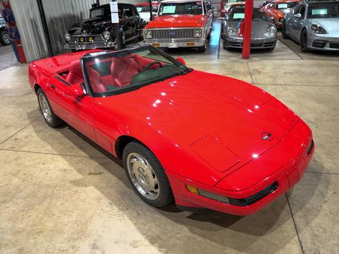 Used 1995 Chevrolet Corvette Base 2dr Convertible image 14