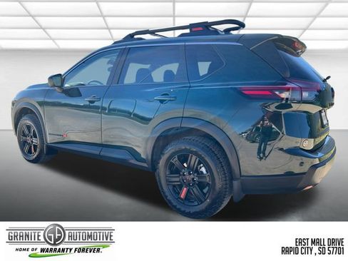 Used 2026 Nissan Rogue SV AWD/4WD image 4