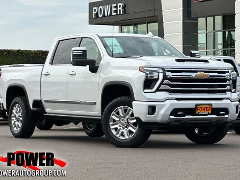 Used 2024 Chevrolet Silverado 3500 High Country w/ Technology Package AWD/4WD image 1