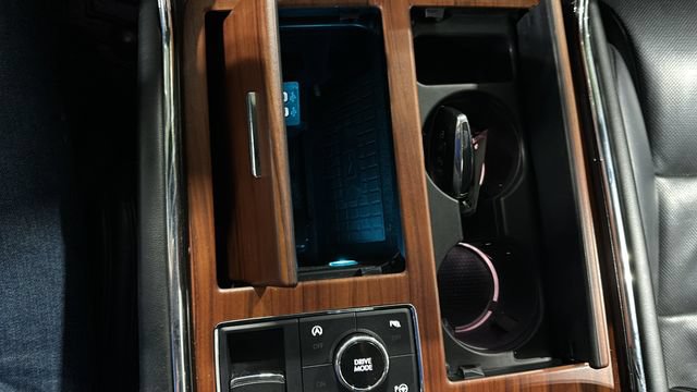 Used 2019 Lincoln Navigator L Reserve AWD/4WD image 20