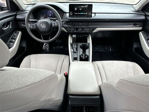 Used 2025 Honda Accord LX image 29