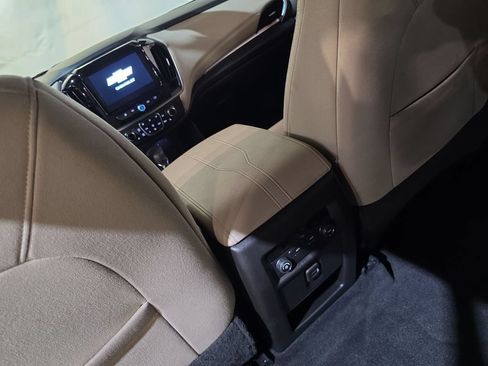 Used 2023 Chevrolet Traverse LT w/ LPO, Cargo Package AWD/4WD image 21
