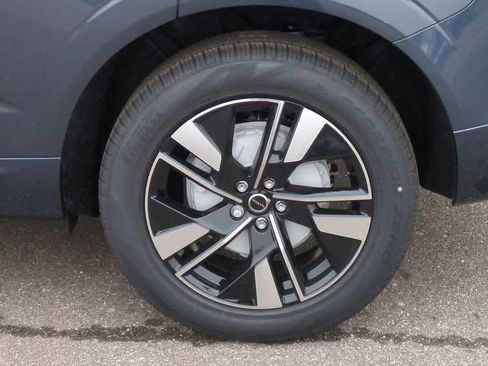 Used 2026 Volvo XC60 B5 Plus w/ Protection Package Premier AWD/4WD image 13