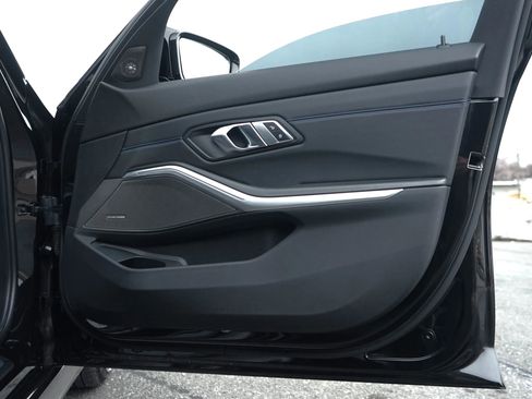 Used 2020 BMW M340i xDrive M340i xDrive Sedan 4D w/ Premium Package image 35