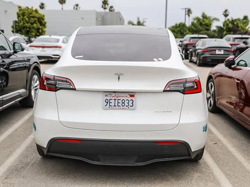 Used 2020 Tesla Model Y Long Range image 5