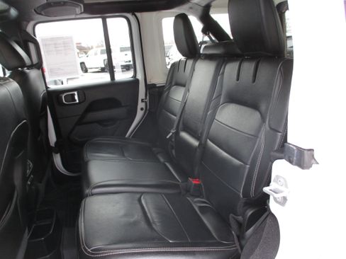 Used 2021 Jeep Wrangler Unlimited Sahara w/ Cold Weather Group image 11