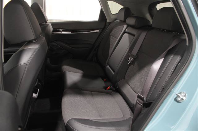 Used 2025 Kia Seltos S AWD/4WD image 21
