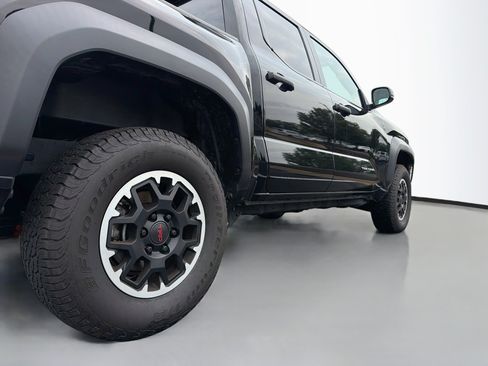 Used 2024 Toyota Tacoma TRD Off-Road AWD/4WD image 7