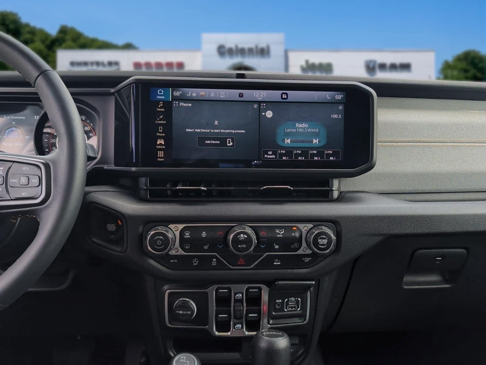Used 2024 Jeep Gladiator Sport AWD/4WD image 23