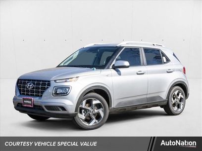 New 2025 Hyundai Venue SEL