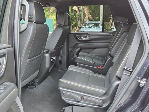 Used 2023 GMC Yukon SLT image 11