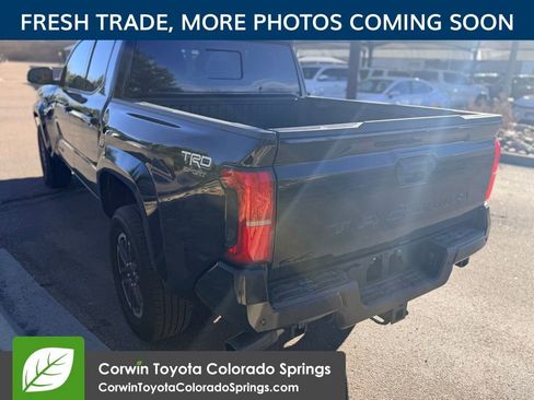 Used 2025 Toyota Tacoma TRD Sport w/ TRD Sport Upgrade Package image 6