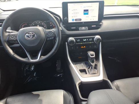 Used 2023 Toyota RAV4 XLE Premium AWD/4WD image 9