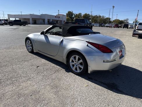 Used 2004 Nissan 350Z Enthusiast image 15