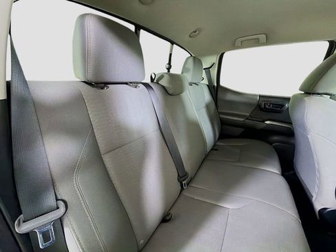 Used 2017 Toyota Tacoma SR5 image 26