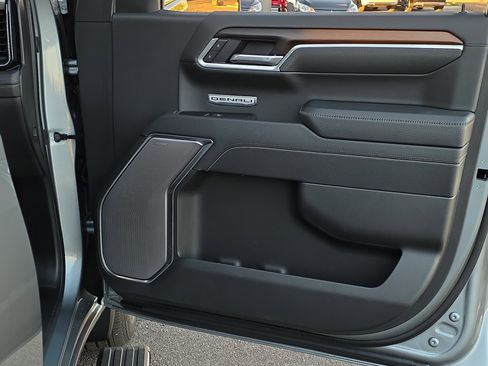 Used 2025 GMC Sierra 1500 Denali image 35