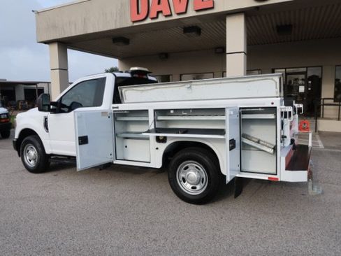 Used 2022 Ford F250 XL RWD image 7