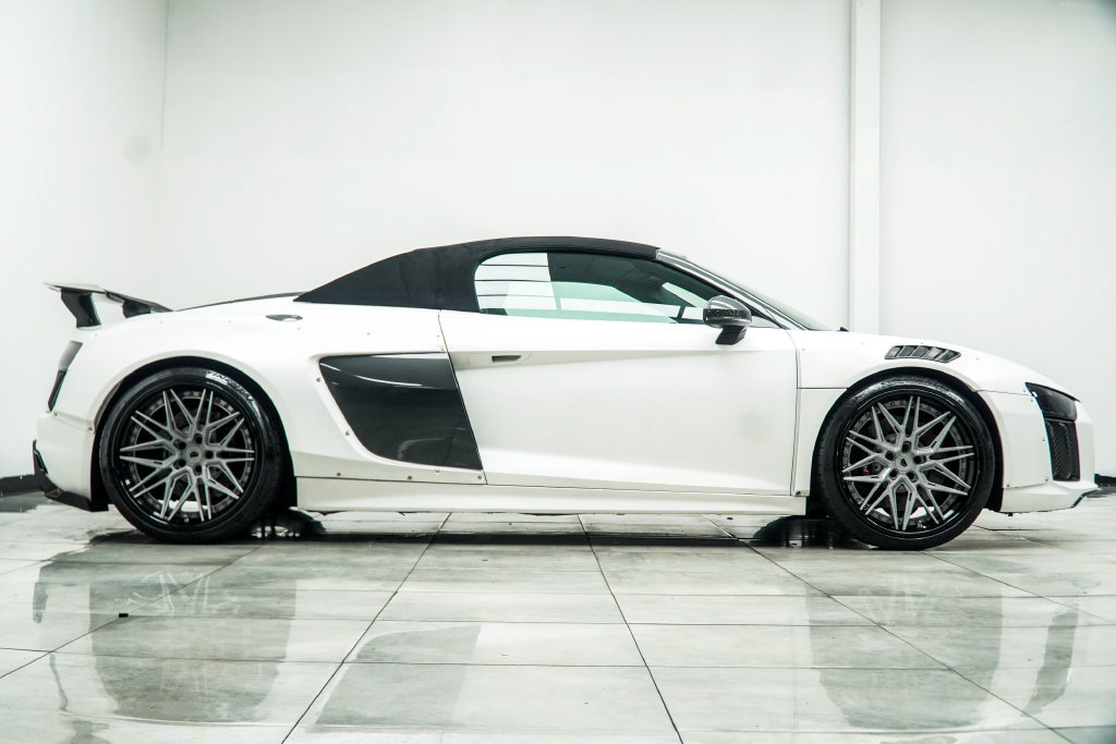 Used 2018 Audi R8 V10 AWD/4WD image 11
