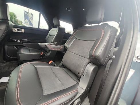 Certified 2023 Ford Explorer ST-Line w/ Class IV Trailer Tow Package image 12