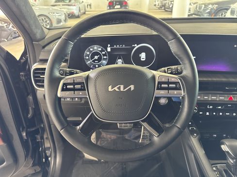 Used 2025 Kia Telluride SX Prestige AWD/4WD image 21
