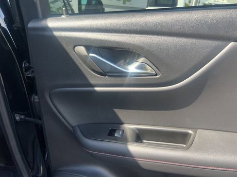 Used 2025 Chevrolet Blazer RS image 39